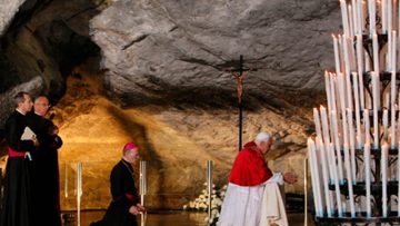 Benedict XVI: 1977 – 1981